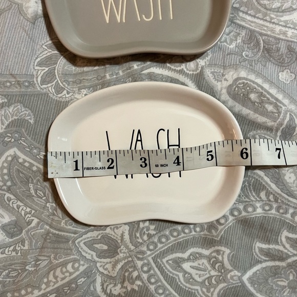 Rae Dunn artisan collection soap dish - Picture 2 of 3